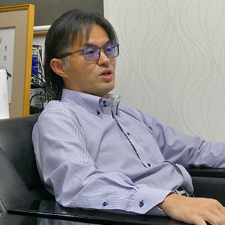 渕上 仁 社長